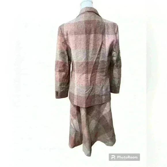 Vintage 2 Piece Suit Skirt Set - Picture 2 of 3